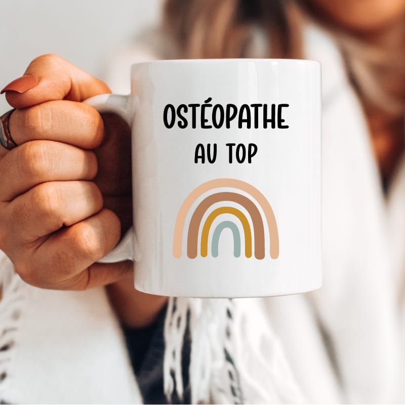 Mug ostéopathe au top boho femme