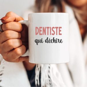 Mug dentiste qui déchire femme