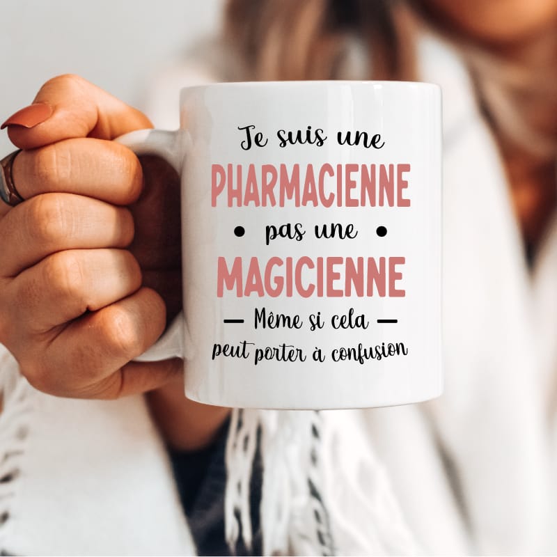 Mug pharmacienne pas magicienne