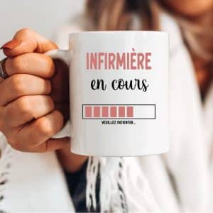 mug infirmière en cours veuillez patienter