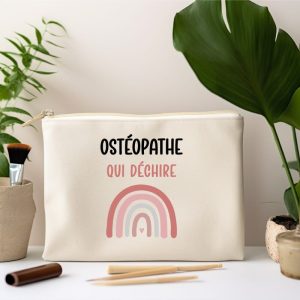 pochette ostéopathe qui déchire arc-en-ciel femme