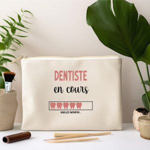 pochette dentiste en cours femme