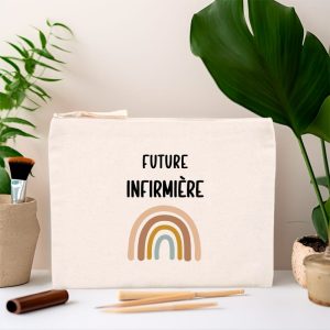 Pochette future infirmière boho style bohème arc-en-ciel