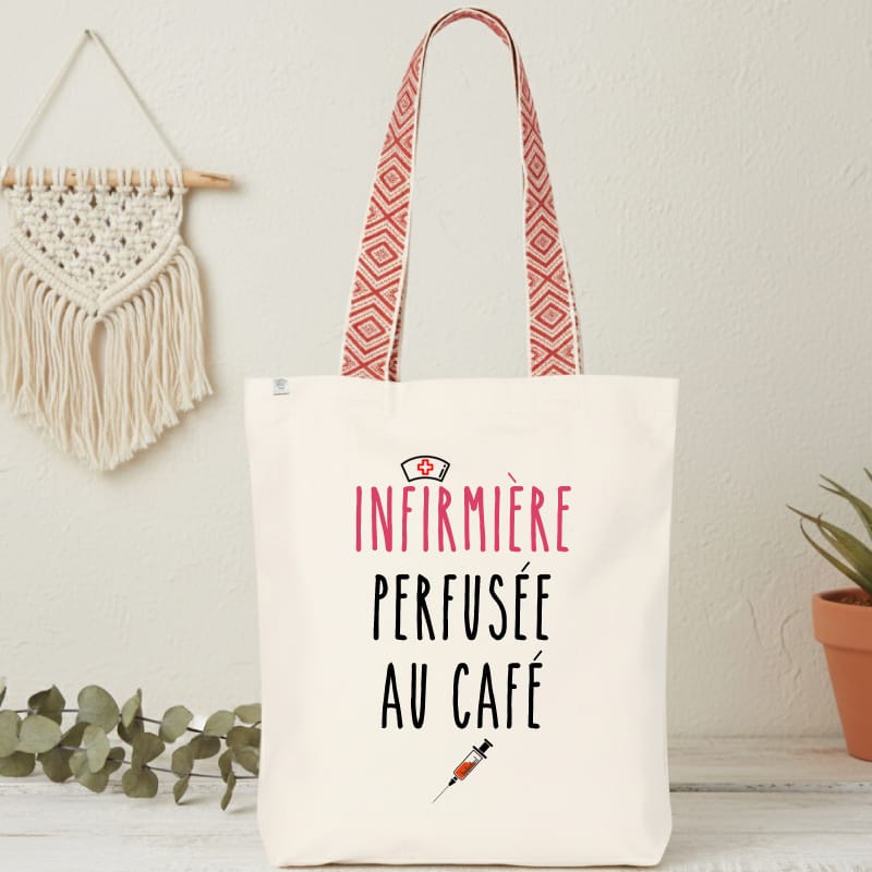 sac infirmière perfusée au café