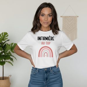 t-shirt infirmière au top arc-en-ciel