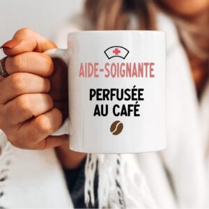 Mug Aide-soignante perfusée au café